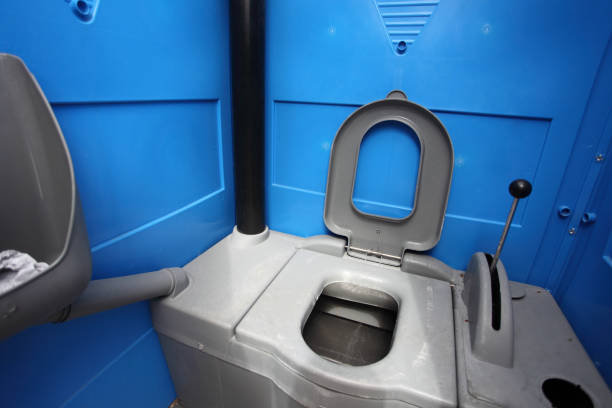 Portable Toilet Options We Offer in University Of California Davis, CA